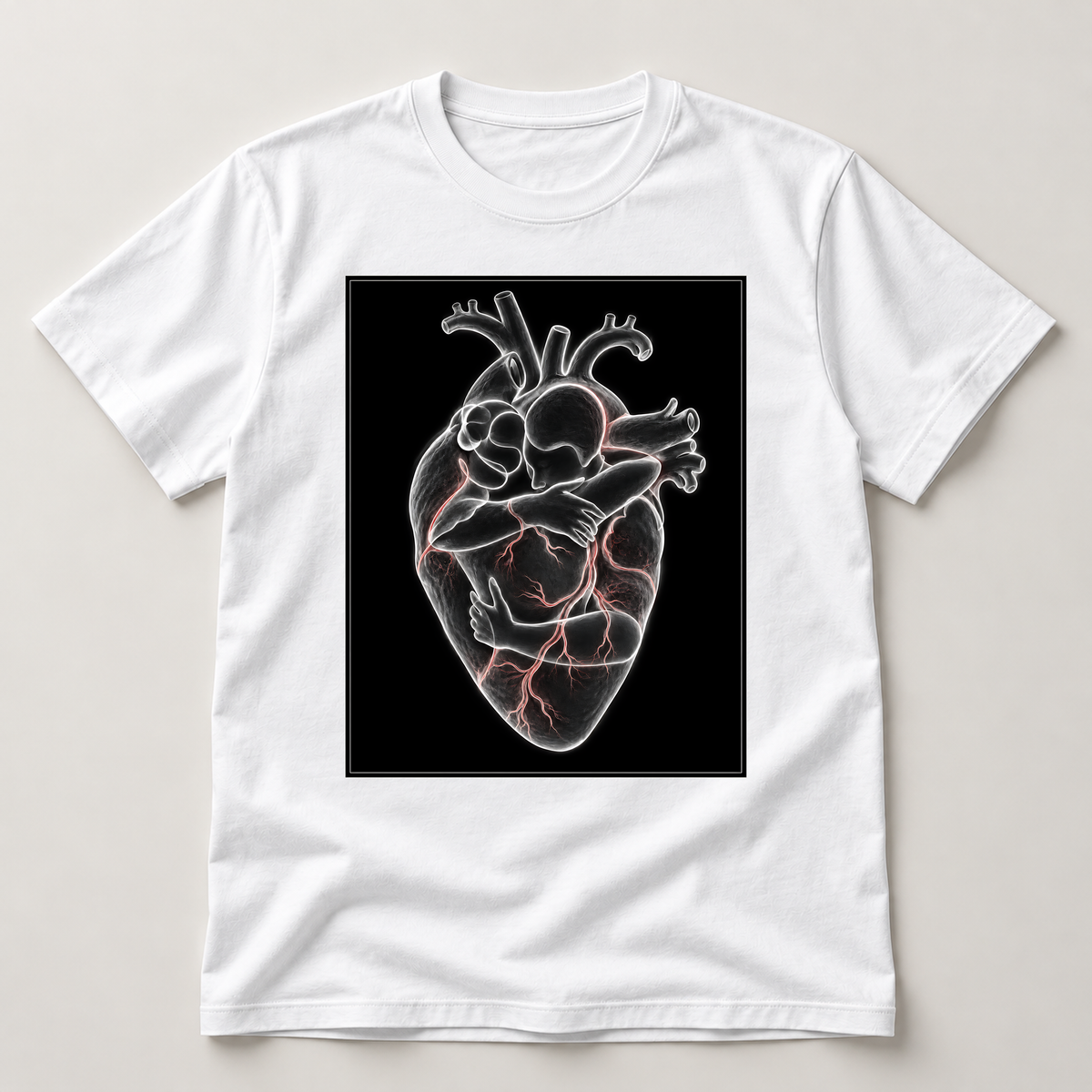 Herz an Herz – weißes T-Shirt als flache Ansicht