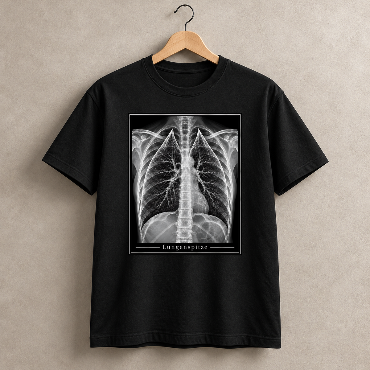 Lungenspitze – schwarzes T-Shirt hängend