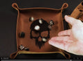 Totenkopf & Knochen Würfelset – Handgemachte  Epoxidharz für DND & Brettspiele