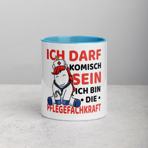 Ich darf komisch sein. Ich bin die Pflegekraft - Color Tasse