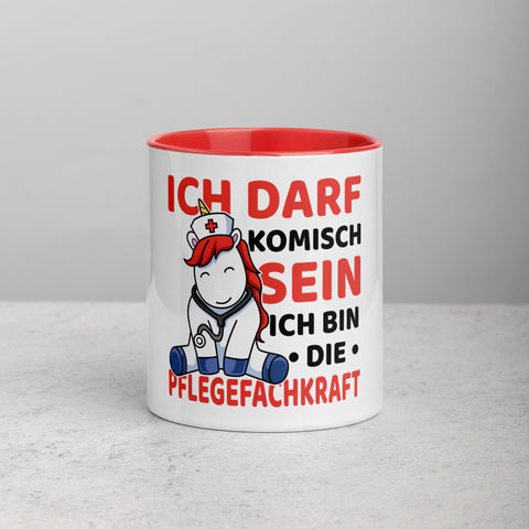 Ich darf komisch sein. Ich bin die Pflegekraft - Color Tasse